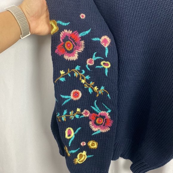 Anthropologie Cloth by RD Style Floral Embroidery Navy Blue Sweater - Size M - Picture 8 of 10
